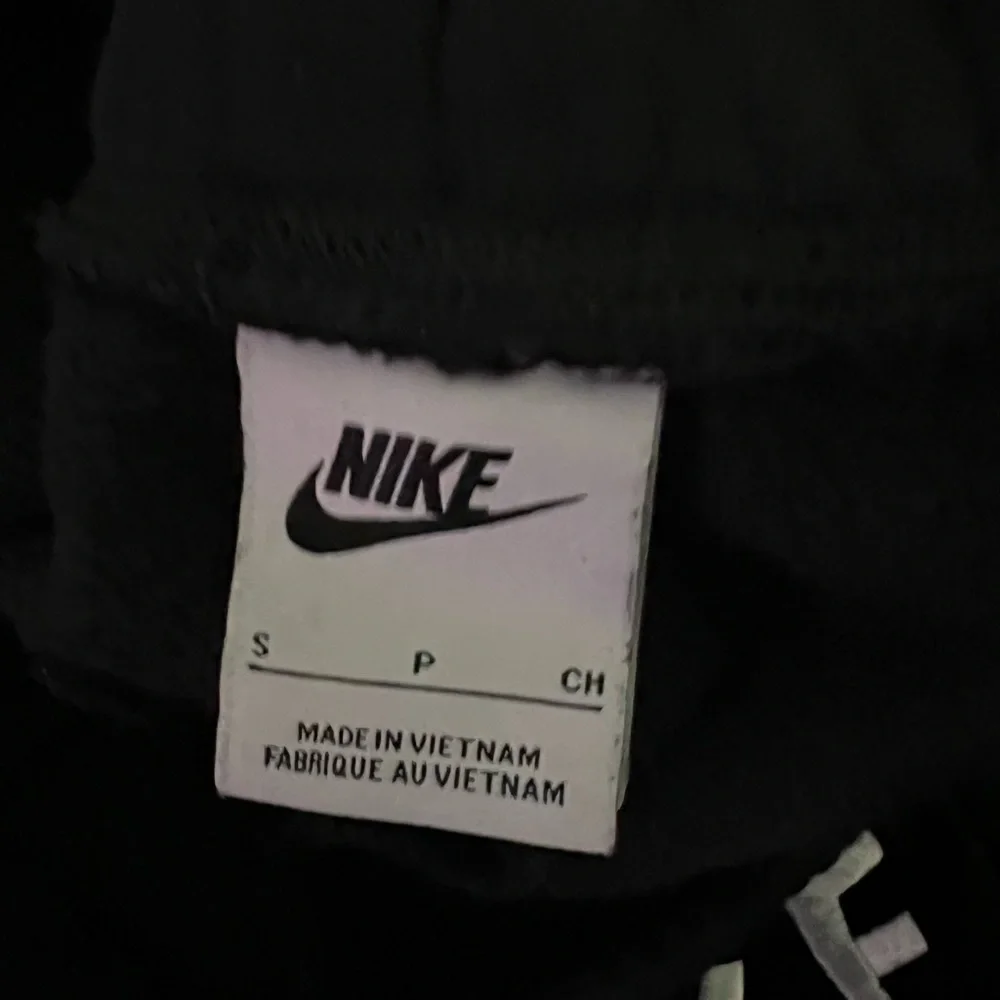 Nike Black Apparel- Men’s Sweatpants- small- like new